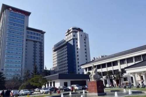 陕西中医学院附属医院种植牙口碑如何？口腔科种植材料很受认可，且医生技术患者称赞较多！